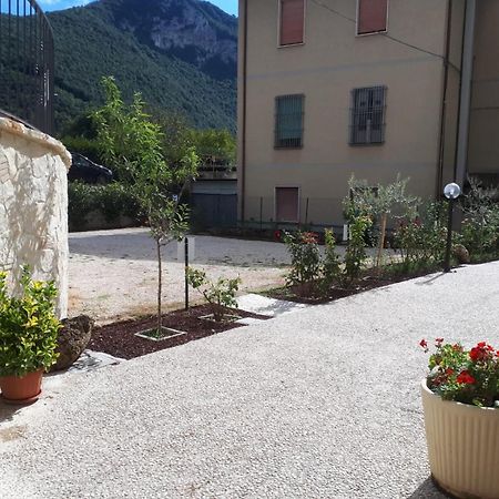 La Casa Dei Nonni Hotel Torre Orsina Bagian luar foto