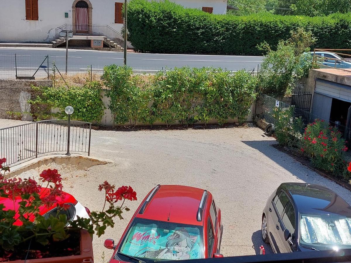 La Casa Dei Nonni Hotel Torre Orsina Bagian luar foto