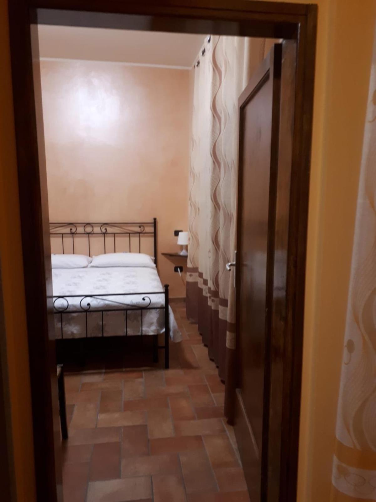 La Casa Dei Nonni Hotel Torre Orsina Bagian luar foto