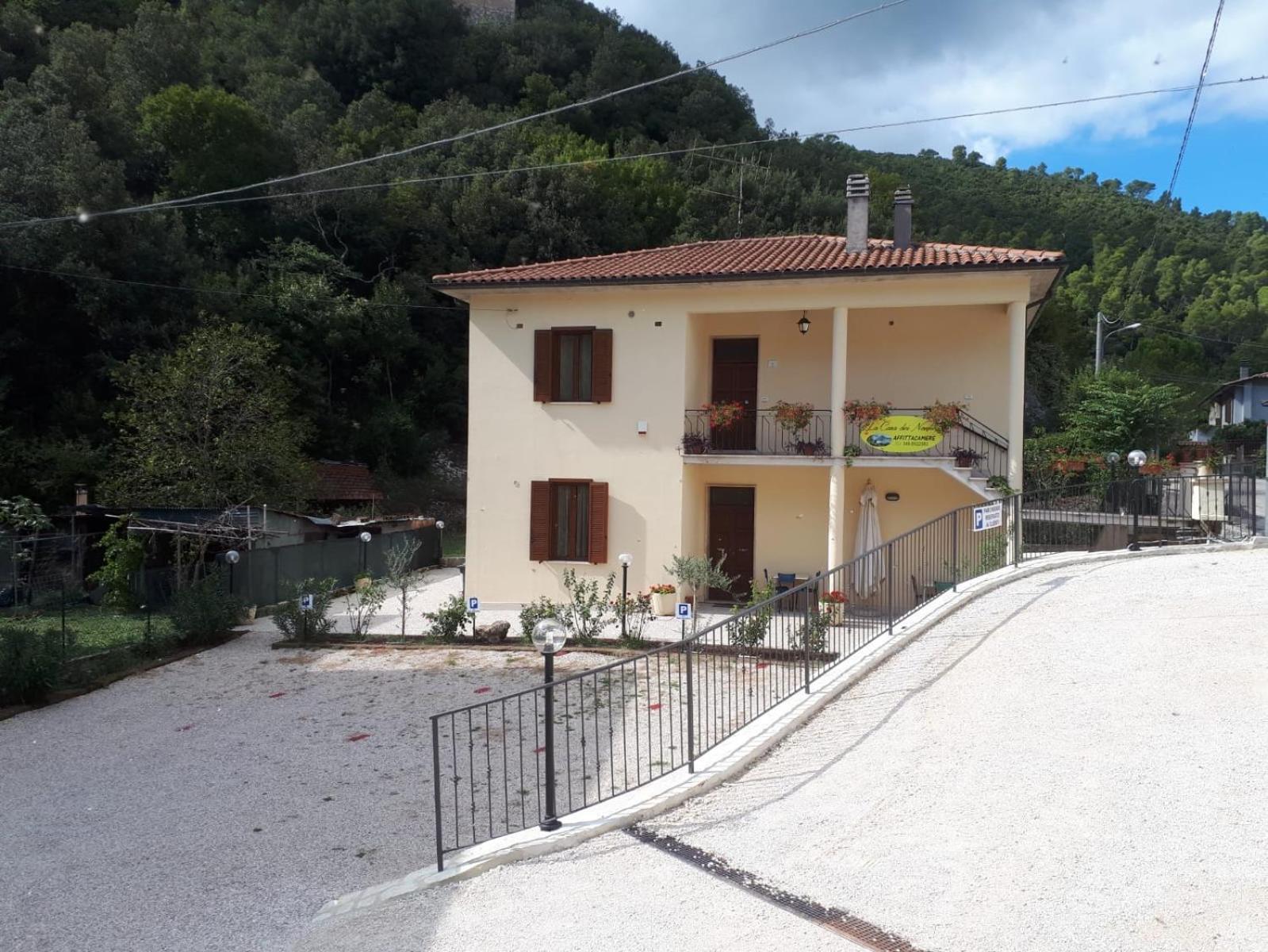 La Casa Dei Nonni Hotel Torre Orsina Bagian luar foto
