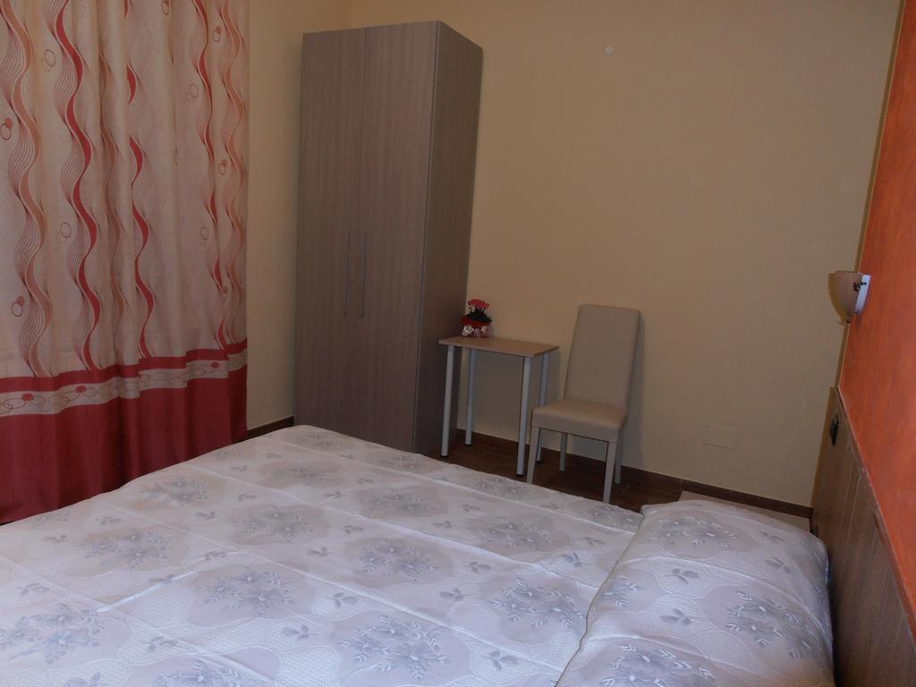La Casa Dei Nonni Hotel Torre Orsina Bagian luar foto